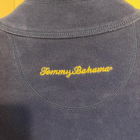 Tommy Bahama Women’s 1/4 Zip size Large - Picture 6 of 6
